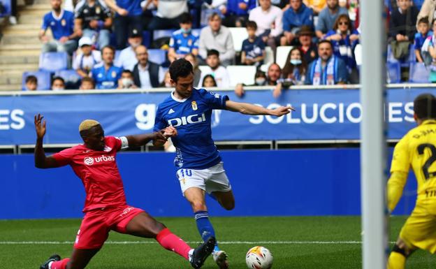 Borja Bastón relanza al Oviedo antes del derbi