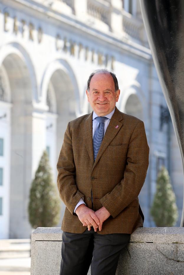 «Oviedo es un foco que irradia lírica, seremos la ópera de Asturias y más allá»