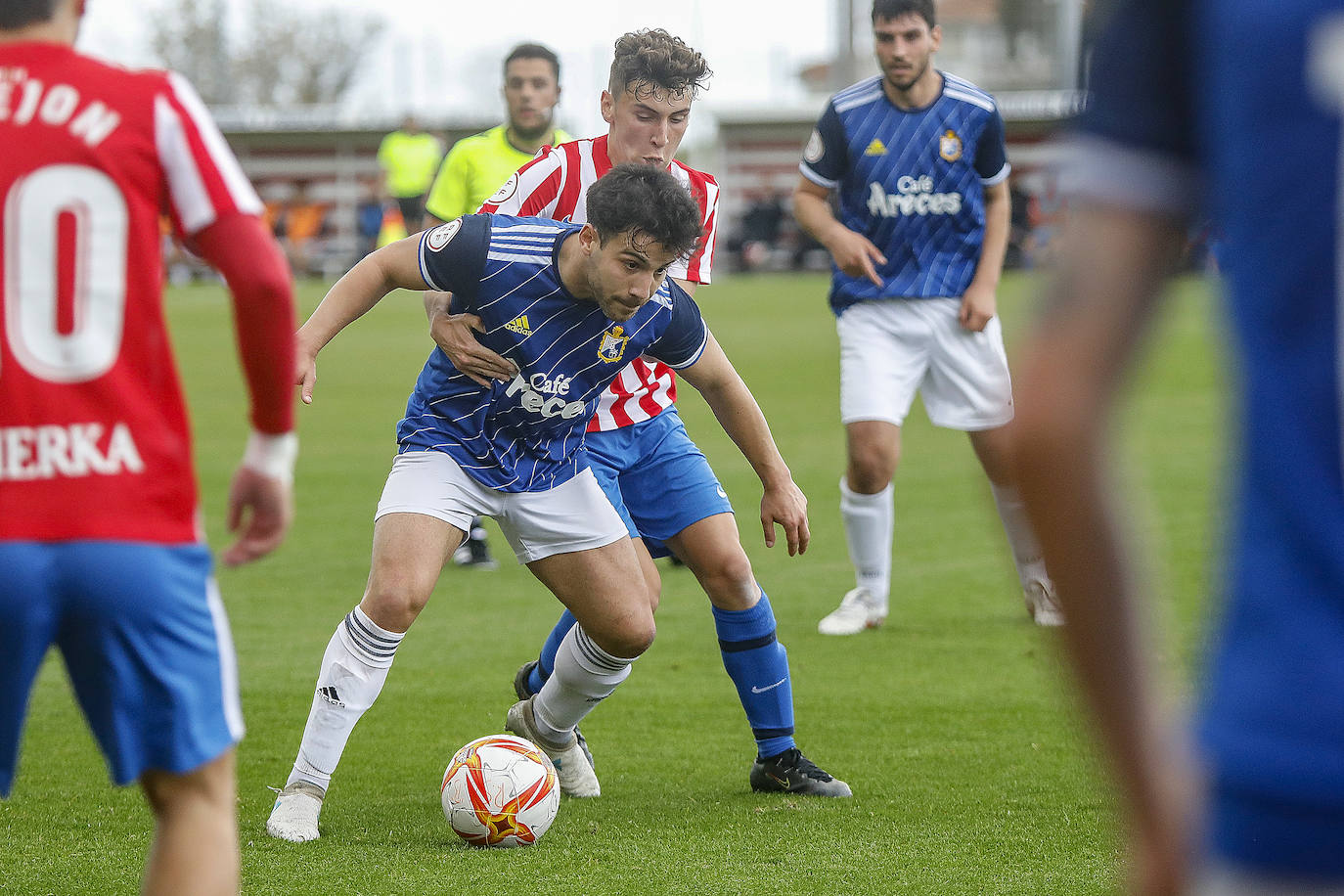 Las mejores imágenes del partido entre el Sporting B y el Mosconia