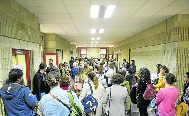 Los sindicatos instan a Educación a «que defina las plazas de interinos a estabilizar»