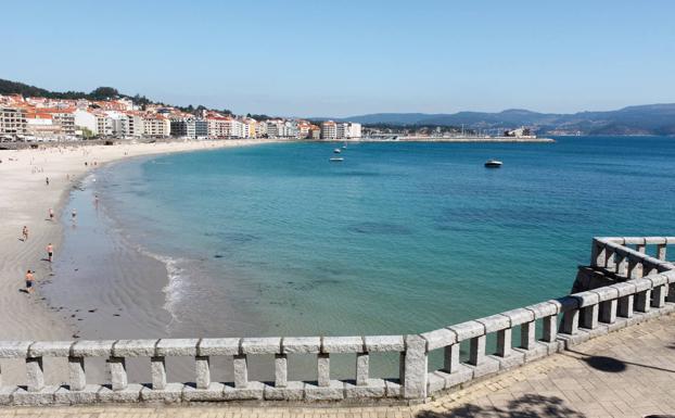 Muere un bañista en Sanxenxo al ser arrollado por una embarcación mientras nadaba