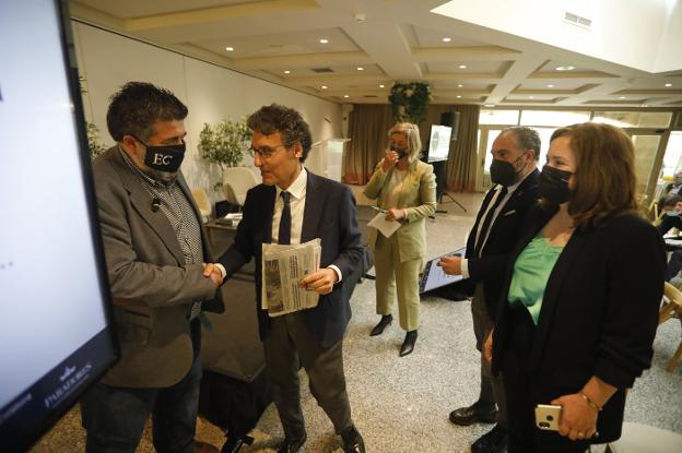 Las ayudas extraordinarias al sector lácteo llegarán en las próximas semanas