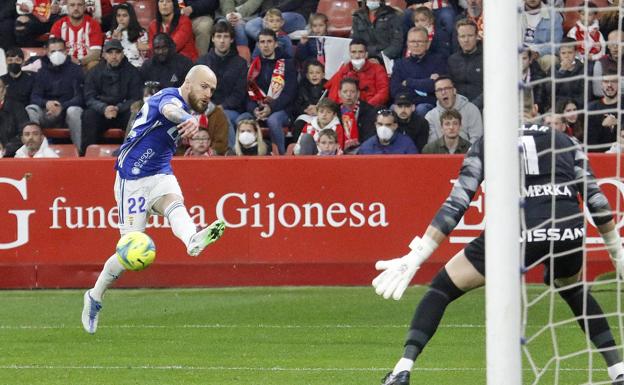 Real Oviedo | Cornud: «No hay que bajar la guardia en ningún momento»