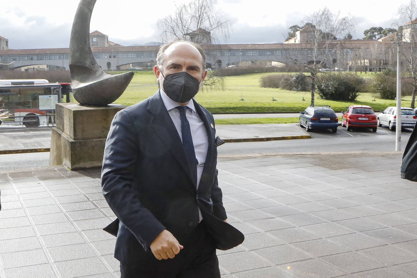 La Universidad de Oviedo deja de usar el asturiano para «no incumplir la normativa estatal y autonómica»