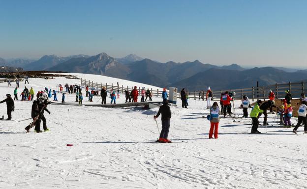 Temporada de récord en las estaciones de esquí asturianas: más de 150.000 usuarios y 1,9 millones recaudados