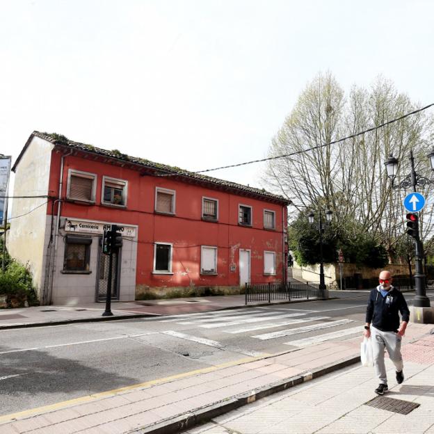 El barrio de La Tenderina de Oviedo «está lleno de casas abandonadas con okupas»