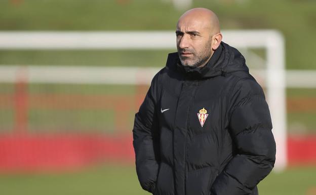 El Sporting presenta mañana a Abelardo, que dirigirá su primer entrenamiento por la tarde