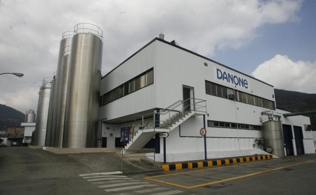 El Principado solicita una reunión urgente para reclamar a Danone que revierta su decisión del cierre en Salas