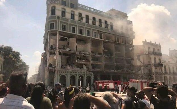 Al menos 8 muertos, en la explosión y derrumbe del hotel Saratoga en La Habana