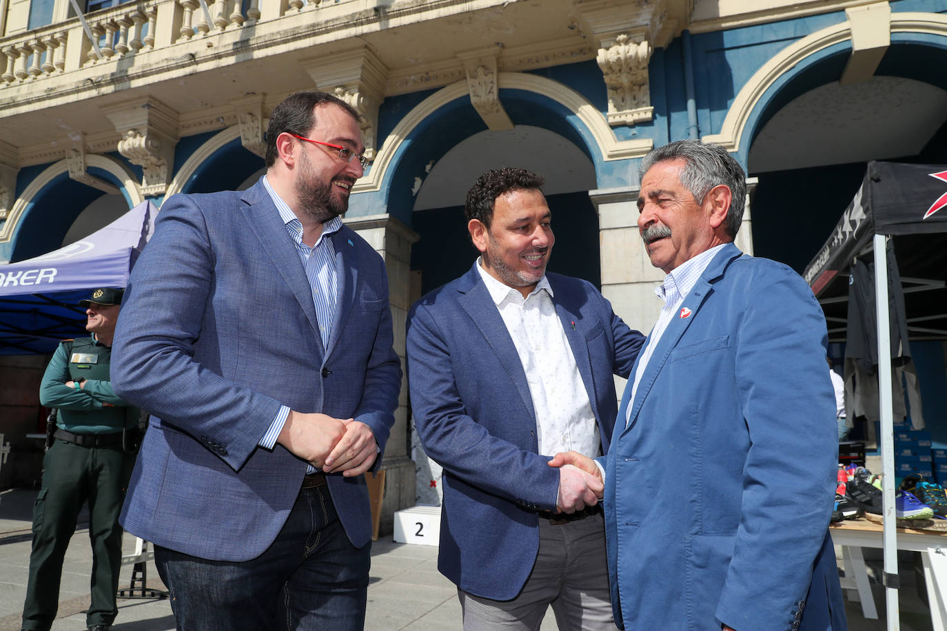 Barbón y Revilla se dan cita en Laviana