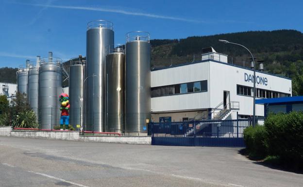 La Junta General rechaza el cierre de Danone en Salas con una declaración institucional unánime