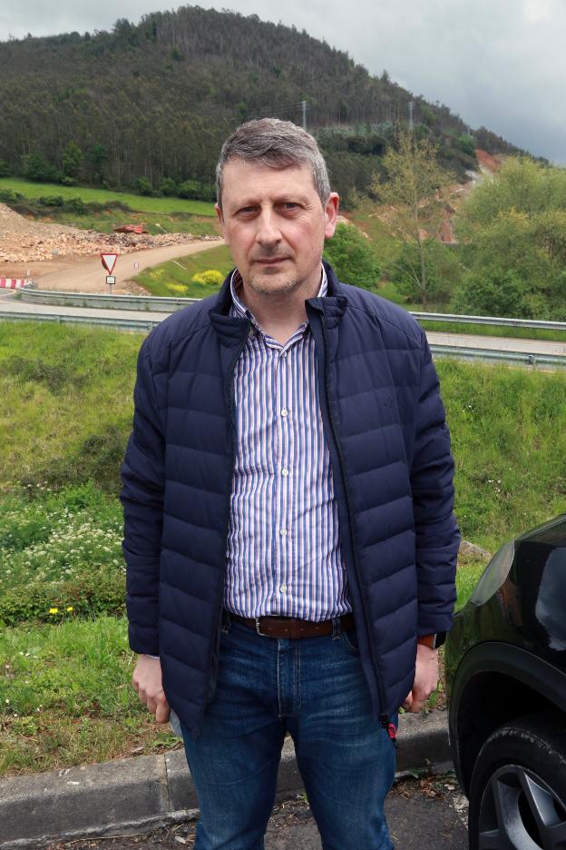 Feito seguirá al frente de la agrupación socialista