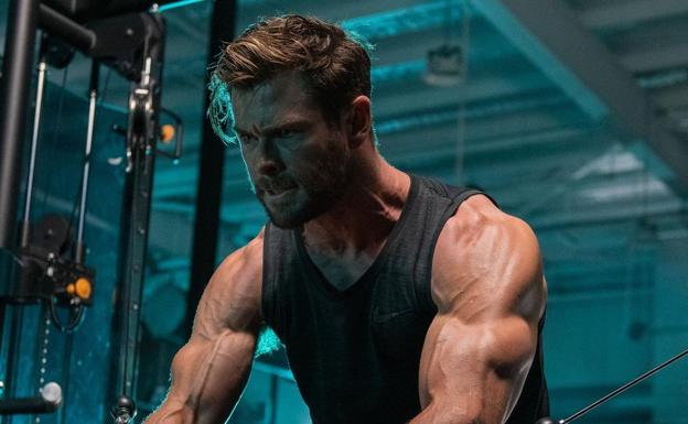 Chris Hemsworth tiene una prótesis de su pene en la chimenea y este es el motivo