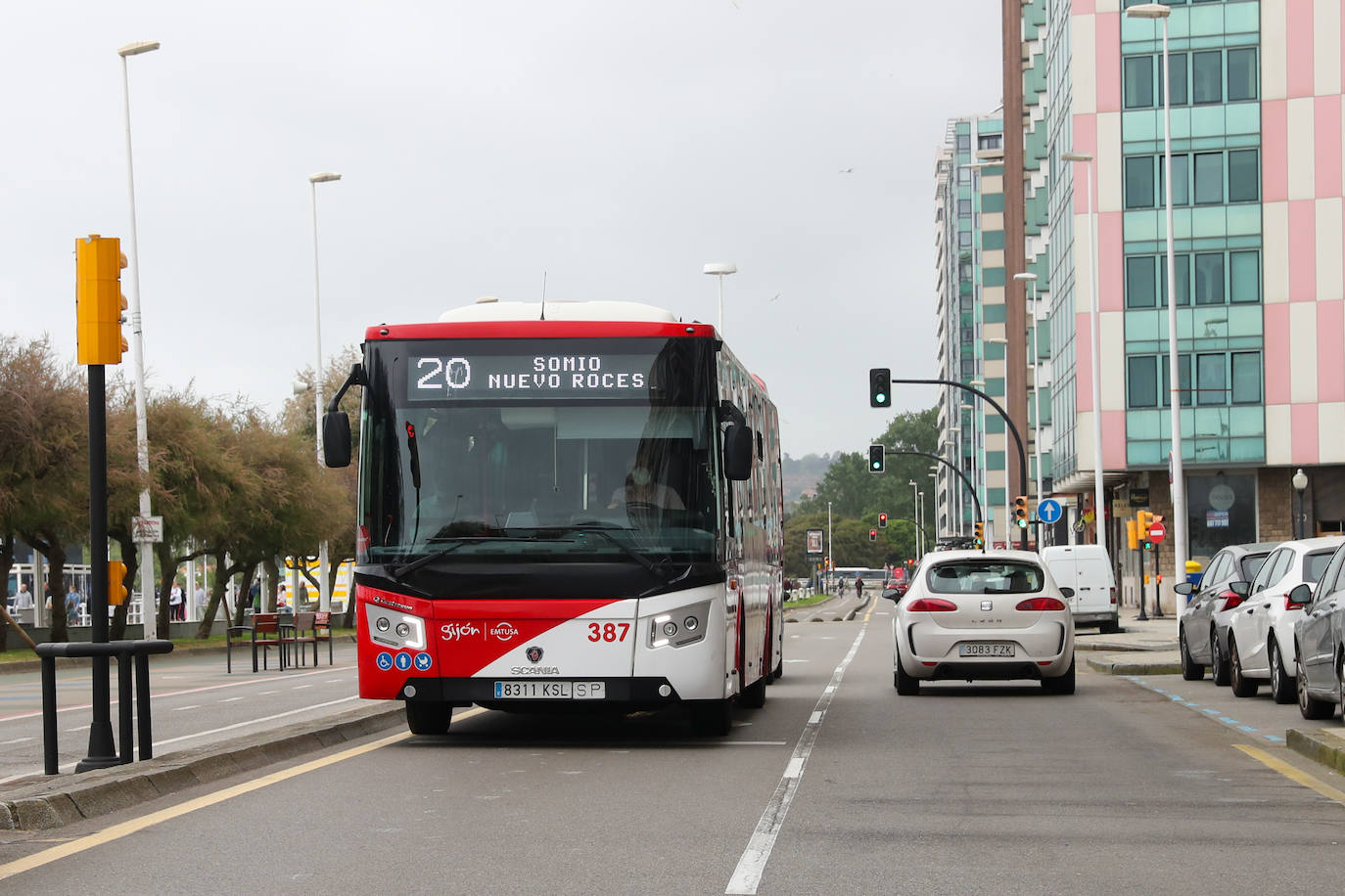 Así se ve el 'cascayu' en el Muro de Gijón