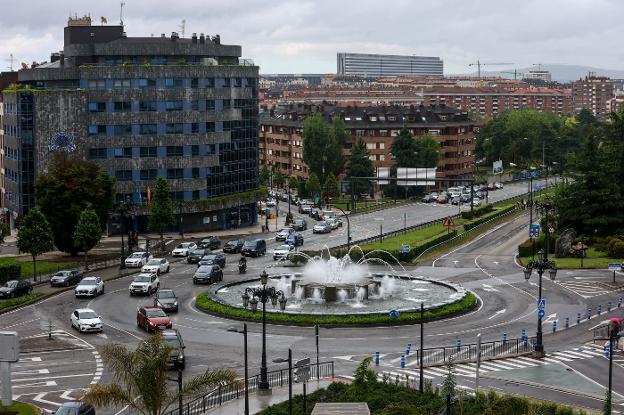 Seis lugares de Oviedo registran más de 300 multas de tráfico