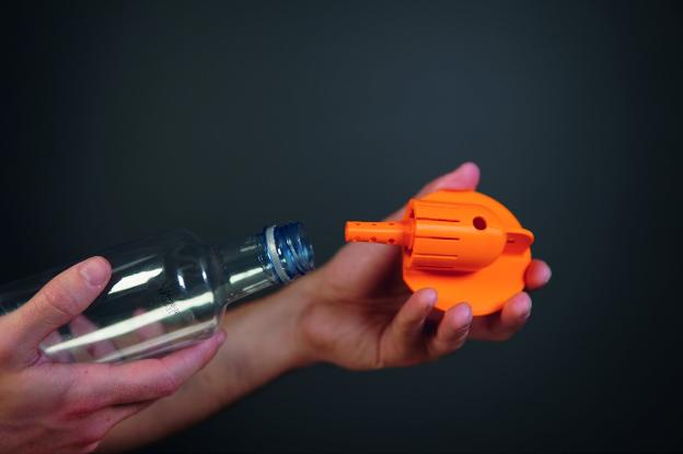 Diseñan en Asturias una trampa de impresión 3D contra la avispa asiática