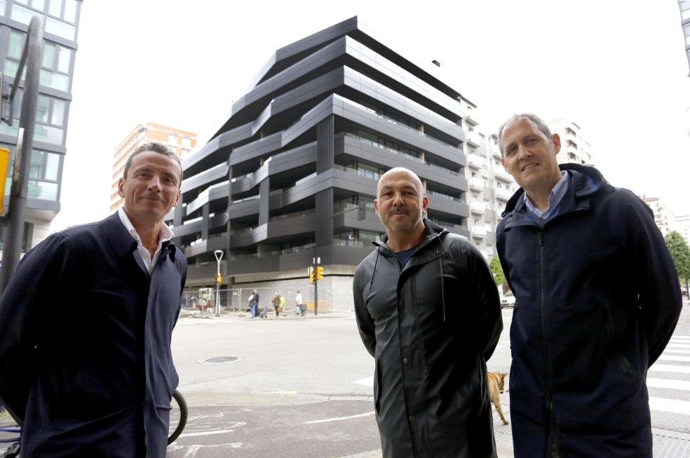 El edificio gijonés cuyas terrazas vuelan