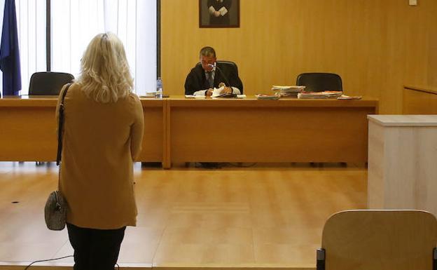 «El protocolo covid me parecía una aberración», dice una gijonesa acusada de no llevar a su hijo a clase