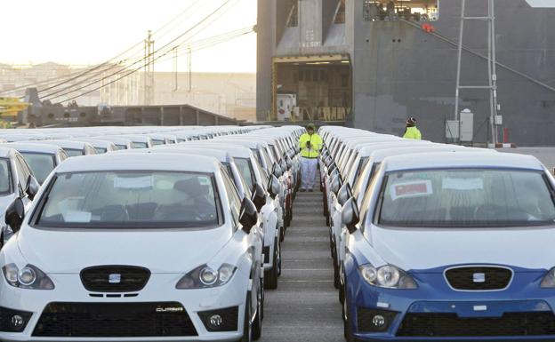 Las ventas de coches caen otro 11% en mayo