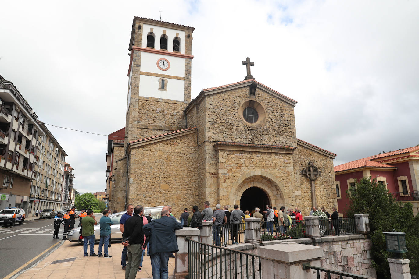 Despedida a Jacques Sangrouber, presidente del club de esquí L'esguilu de Nava