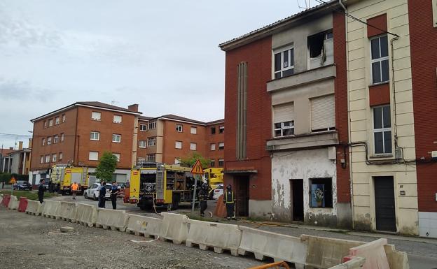 Susto en Lugones por un incendio en un edificio okupa