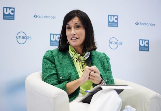 La alcaldesa de Santander presentará su feria taurina en Gijón