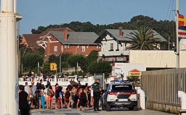 Rescatan a tres niñas de Leganés a punto de ahogarse en Salinas