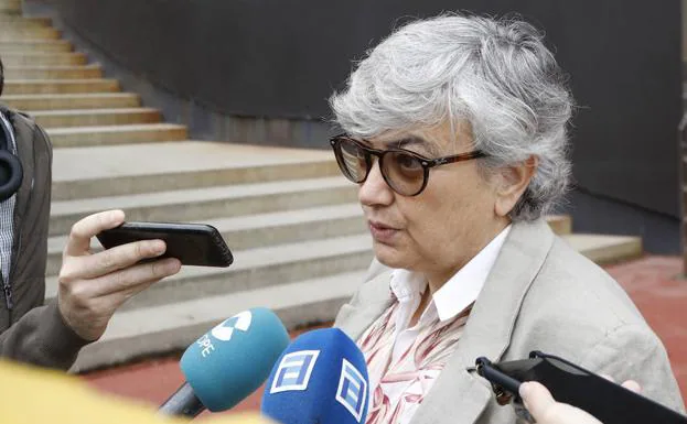 La alcaldesa de Gijón, a la espera de «rematar la faena» para reanudar la autopista del mar