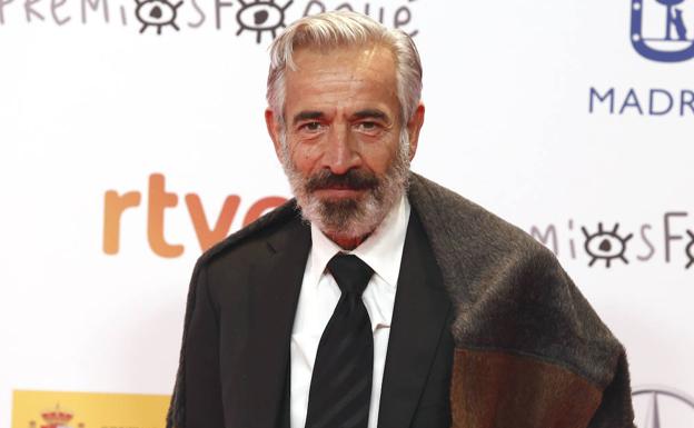 Imanol Arias se disculpa con TVE tras decir que era «insoportable» trabajar en ella