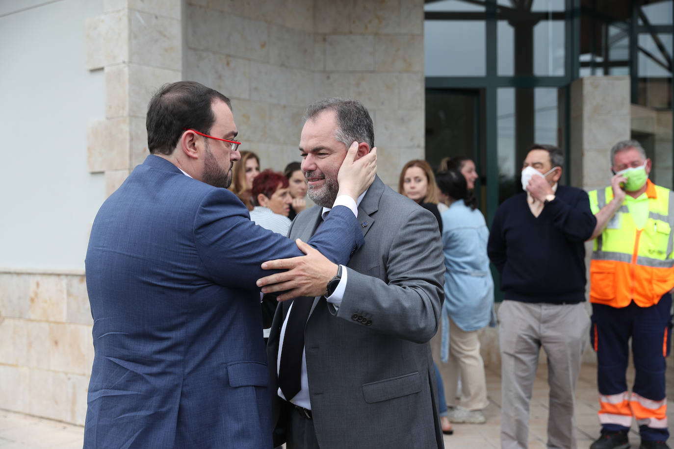Adiós a Gento Paniceres en el tanatorio de Nava
