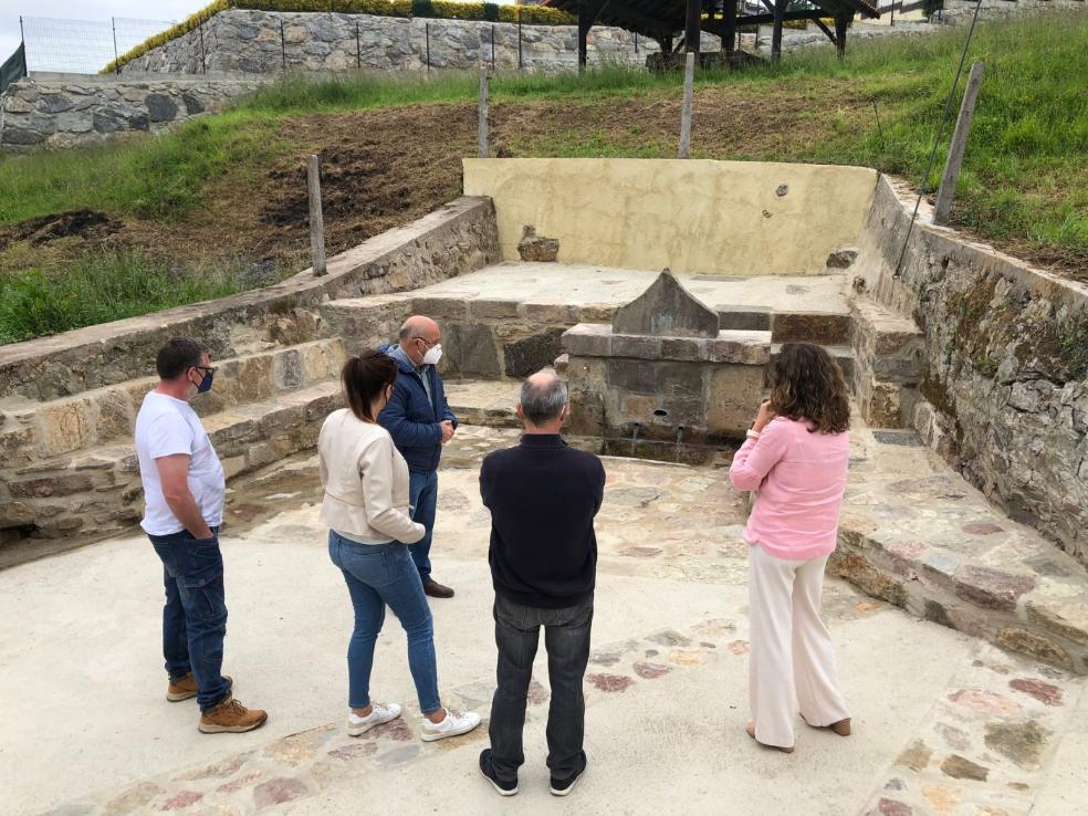 El agua vuelve a manar en Cuero de su histórica fuente de 1772