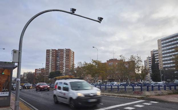 Conductores que pasan por la ZBE de Plaza Elíptica acumulan más de 6.000 euros en multas