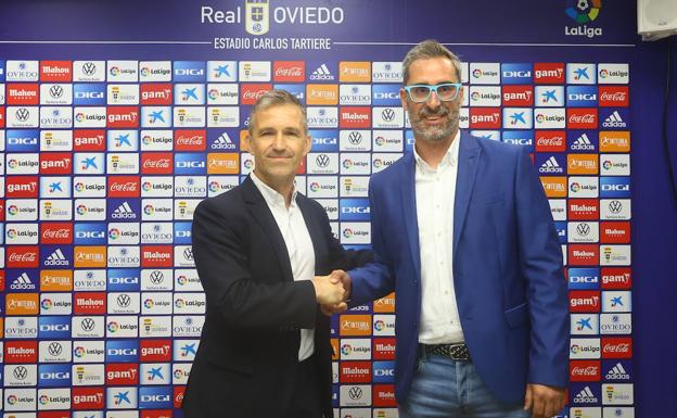 Real Oviedo | Bolo: «Somos un equipo de trabajo joven y fieles a lo que pensamos»