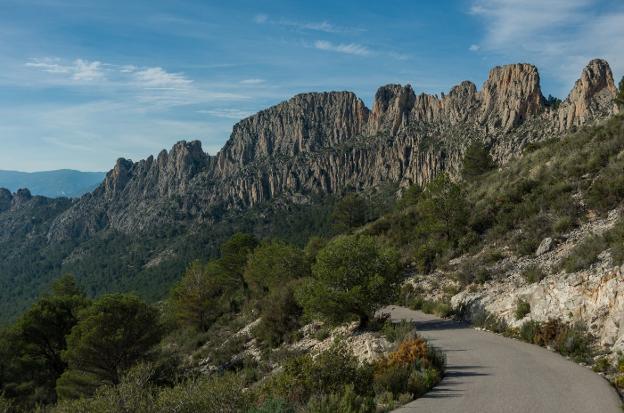 Fallece un gijonés de 67 años cuando hacía una ruta de montaña en Alicante