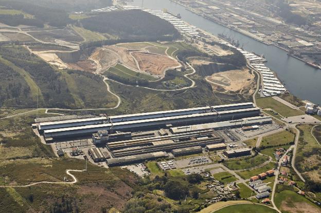 Industria recibe proyectos para el suelo de Alu Ibérica que crearían más empleo que el destruido