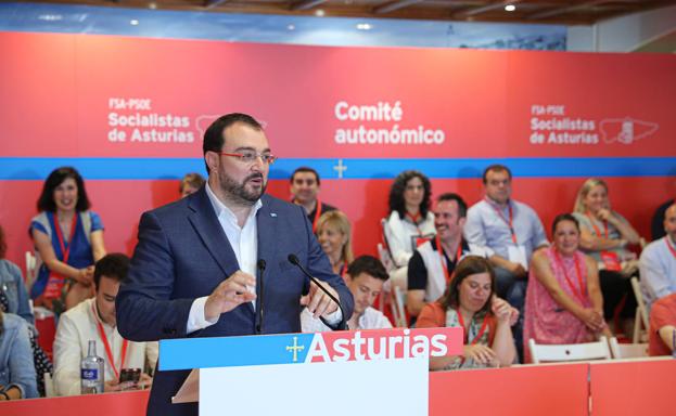 Barbón reconoce que habrá «enormes dificultades» para aprobar los presupuestos de 2023