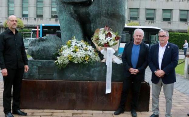 Víctor Manuel homenajea a los mineros fallecidos: «Vivíamos del carbón»