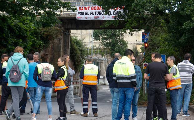 El inicio de la huelga paraliza la producción en Saint-Gobain