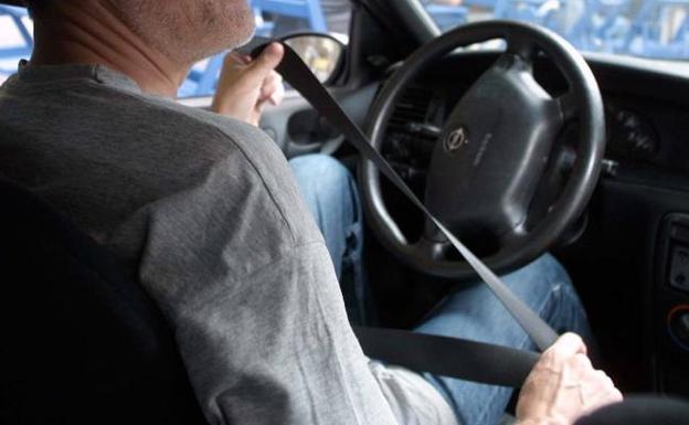 La carretera en la que está prohibido ponerse el cinturón de seguridad