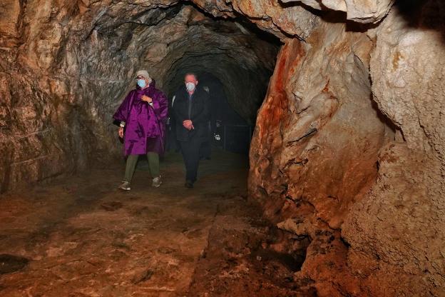 La cueva de Tito Bustillo vuelve «poco a poco» al cupo de visitantes anterior al covid