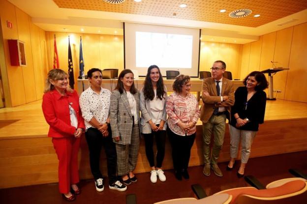 Salud afirma que el récord de urgencias es «puntual y hay normalidad» en Primaria