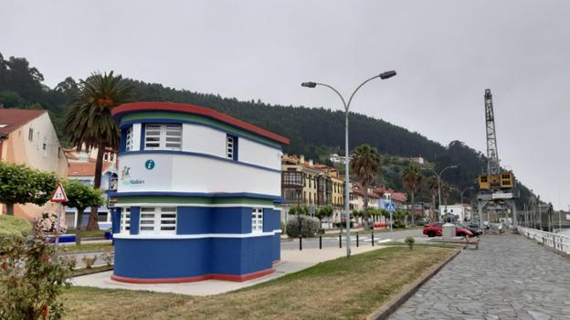 Muros y San Esteban abren sus oficinas de turismo para verano