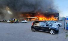 Brutal bombardeo a un centro comercial de Ucrania con más de mil clientes