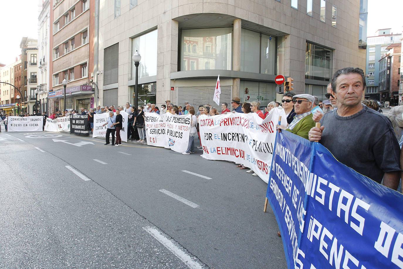 Manifestación por las pensiones y la elevada inflación