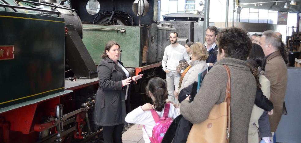 El Museo del Ferrocarril y el Patio de Capua, a la luz de la Luna | El