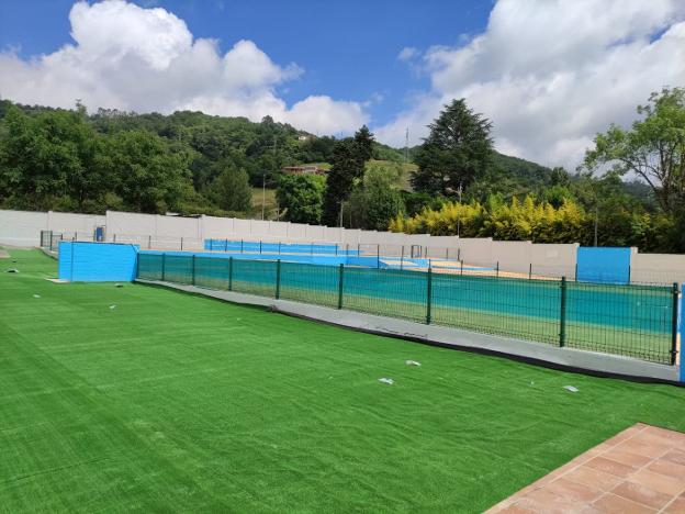 Las piscinas del valle del Nalón, salvo las de San Martín, listas para el verano