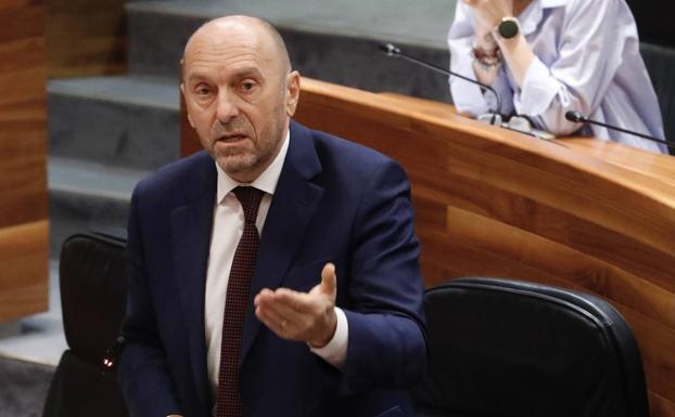 La Ley de Calidad Ambiental, arma arrojadiza de la izquierda para la precampaña