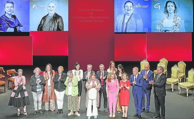 Emotivo reconocimiento a quienes «representan lo mejor de esta ciudad»