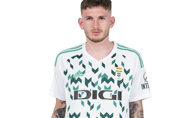 La segunda equipación del Oviedo, un «guiño vintage» al verde de Asturias