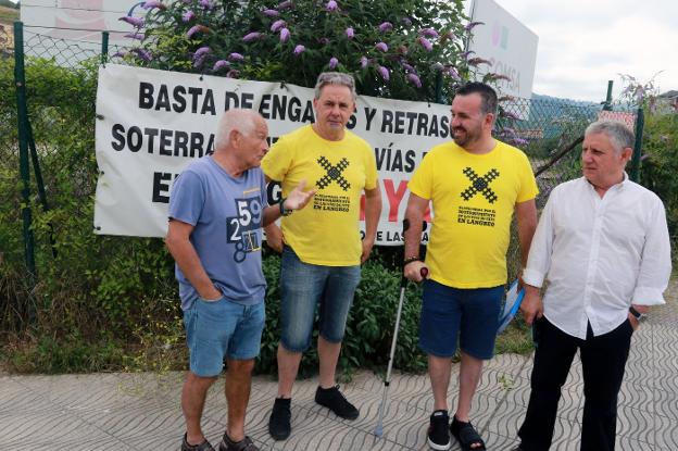 Los vecinos auguran nuevos retrasos en el soterramiento tras la readjudicación de obras